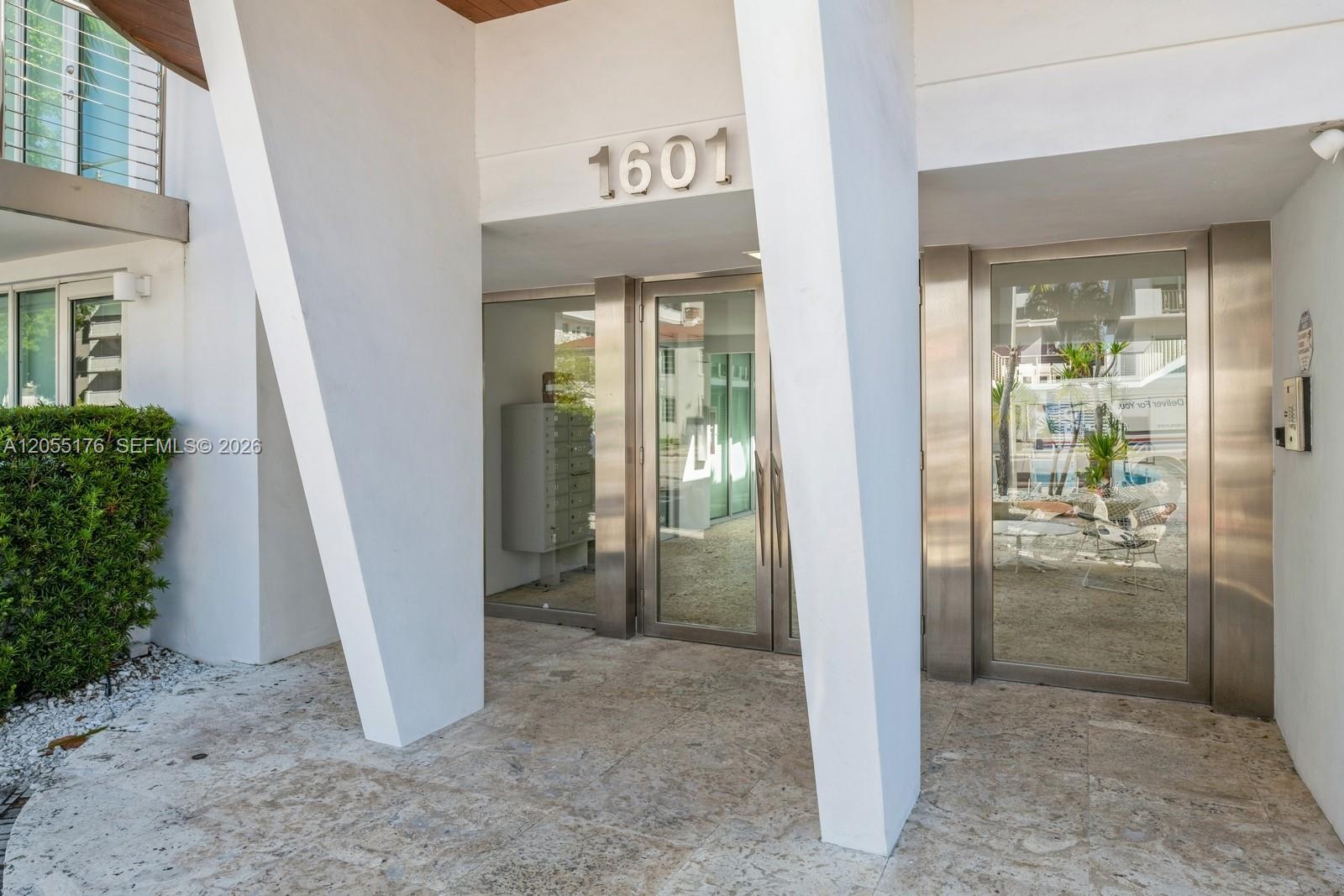 1601 West Ave # 208