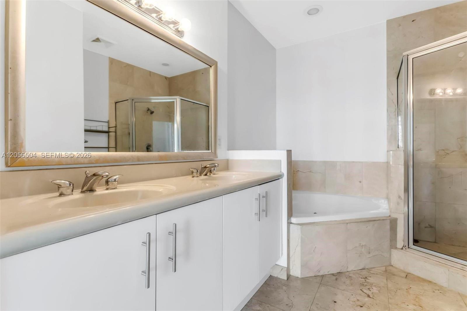 7900 Harbor Island Dr Unit: PH19