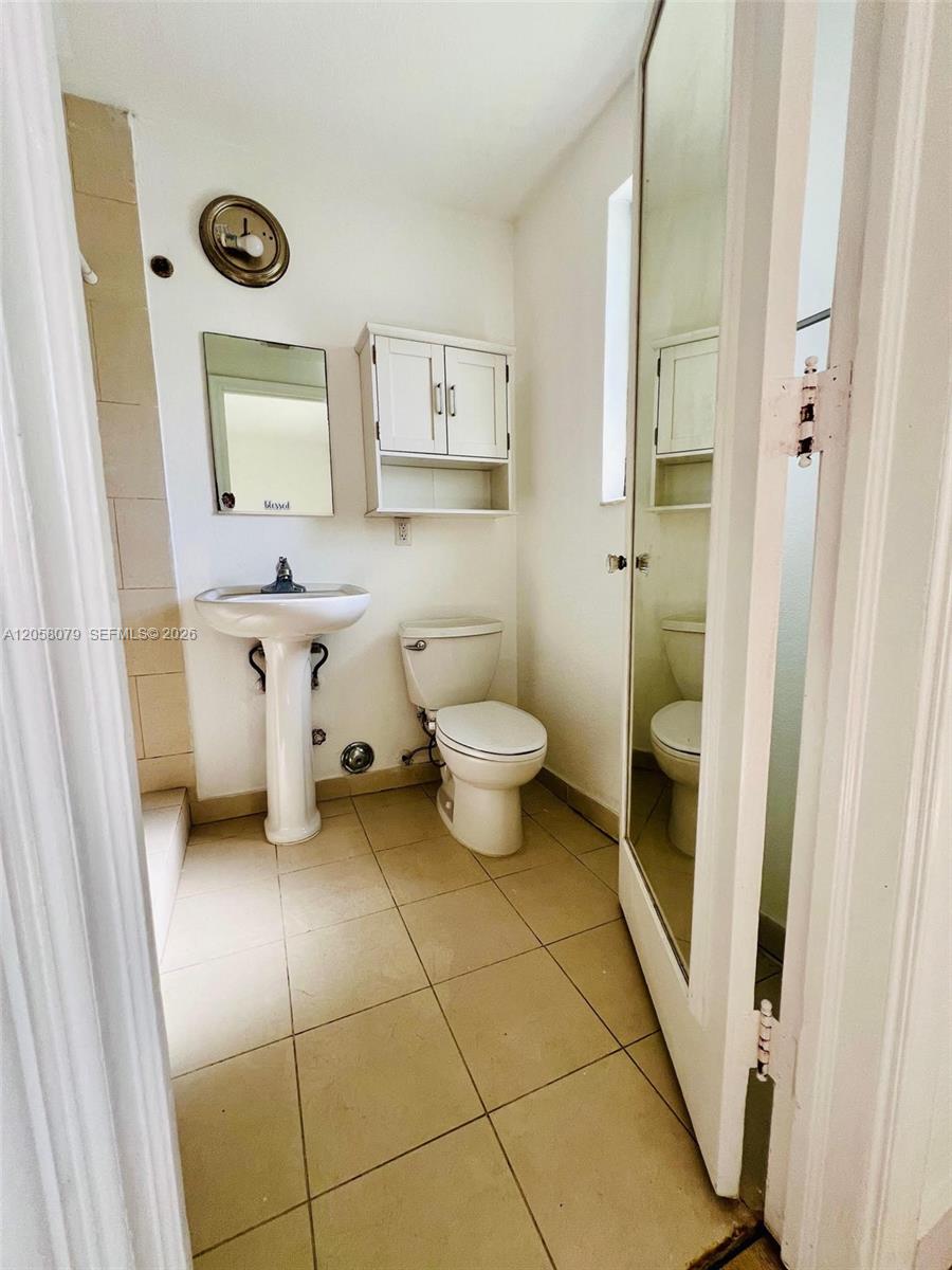 2830 Pine Tree Dr # 1