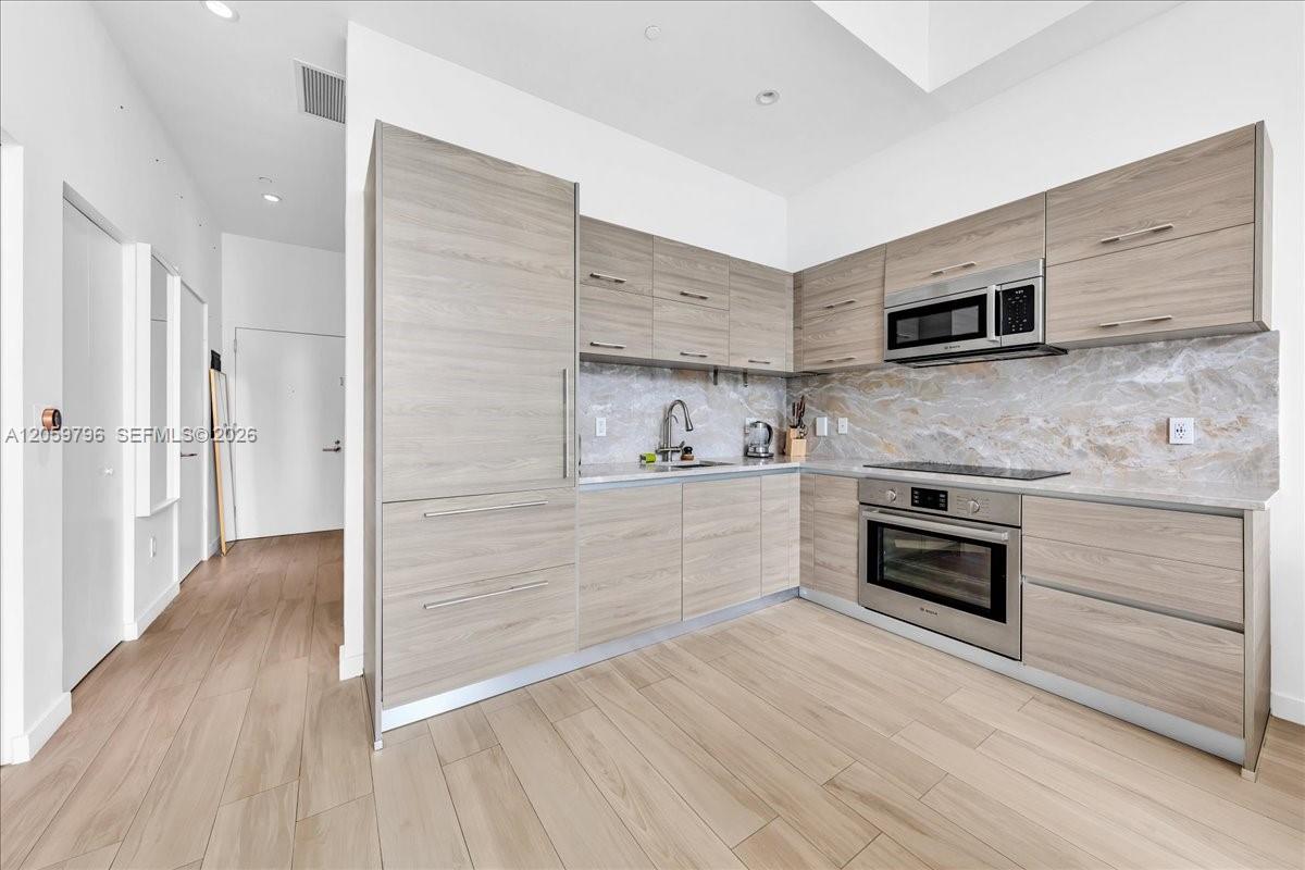 1300 S Miami Ave Unit: UPH5