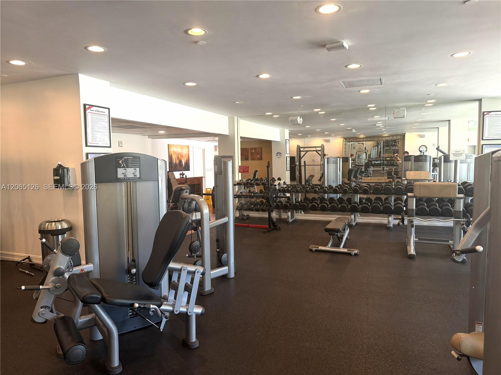 2451 Brickell Ave # 4F