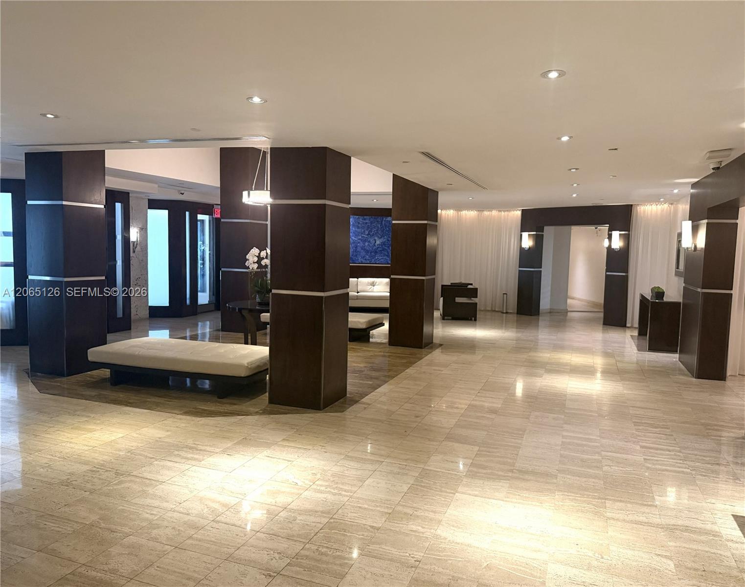 2451 Brickell Ave # 4F