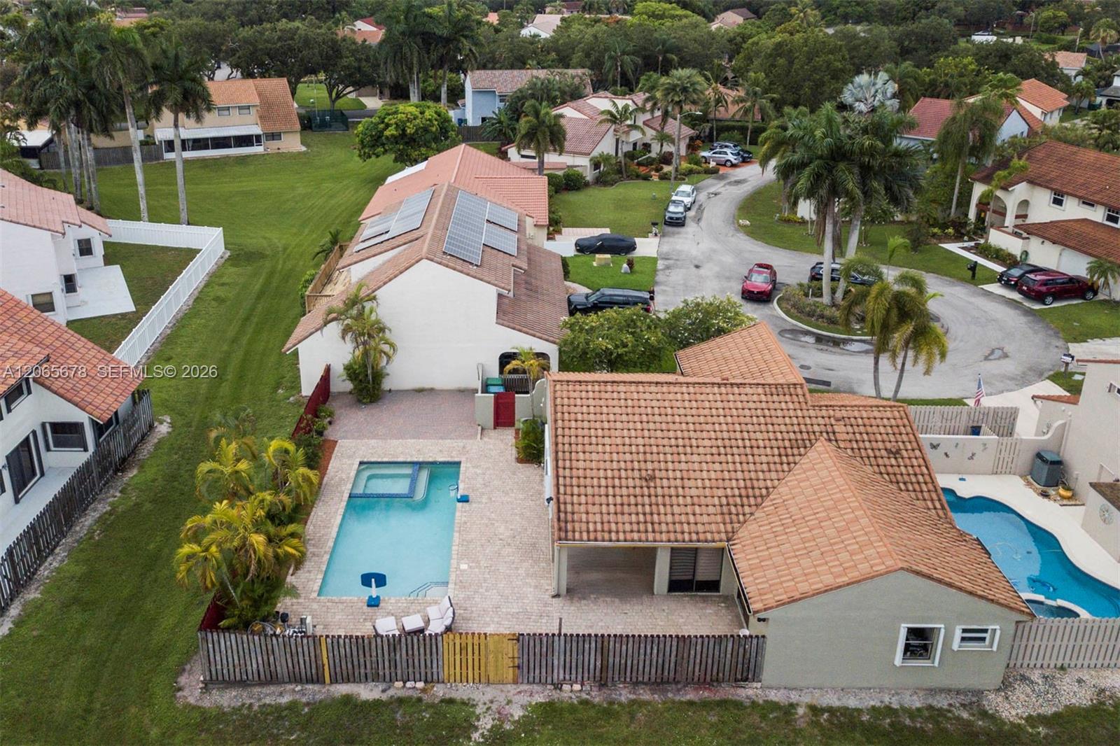 2905 Albatross Dr