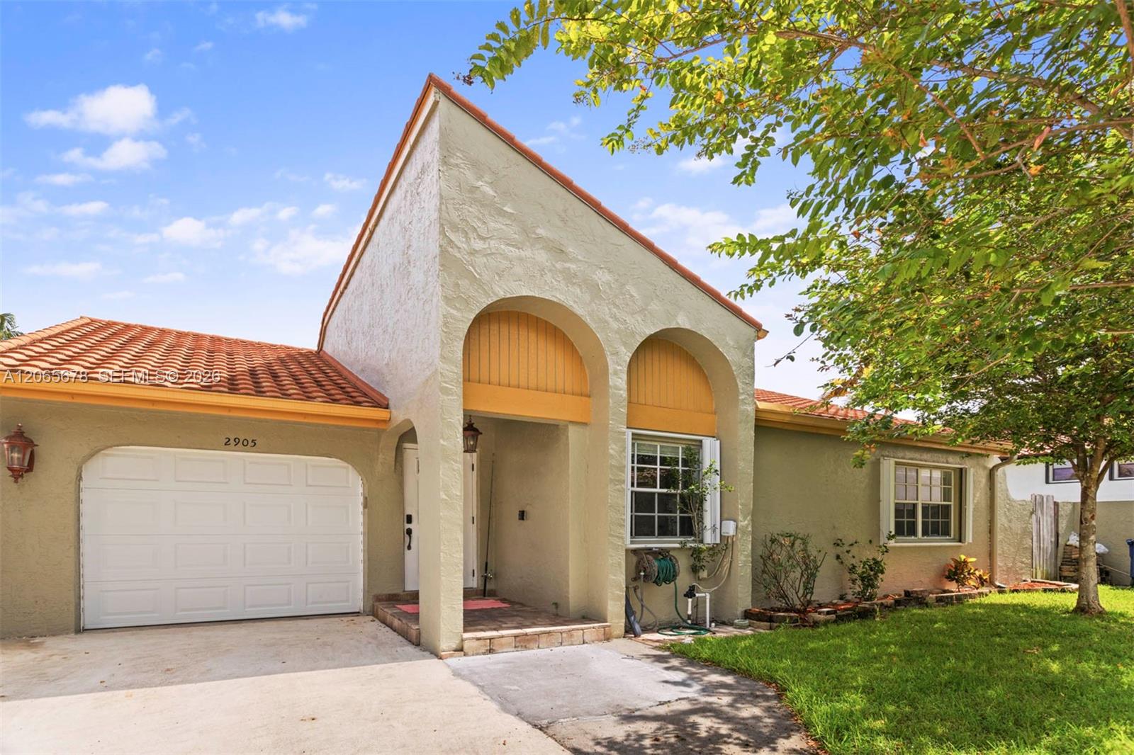 2905 Albatross Dr