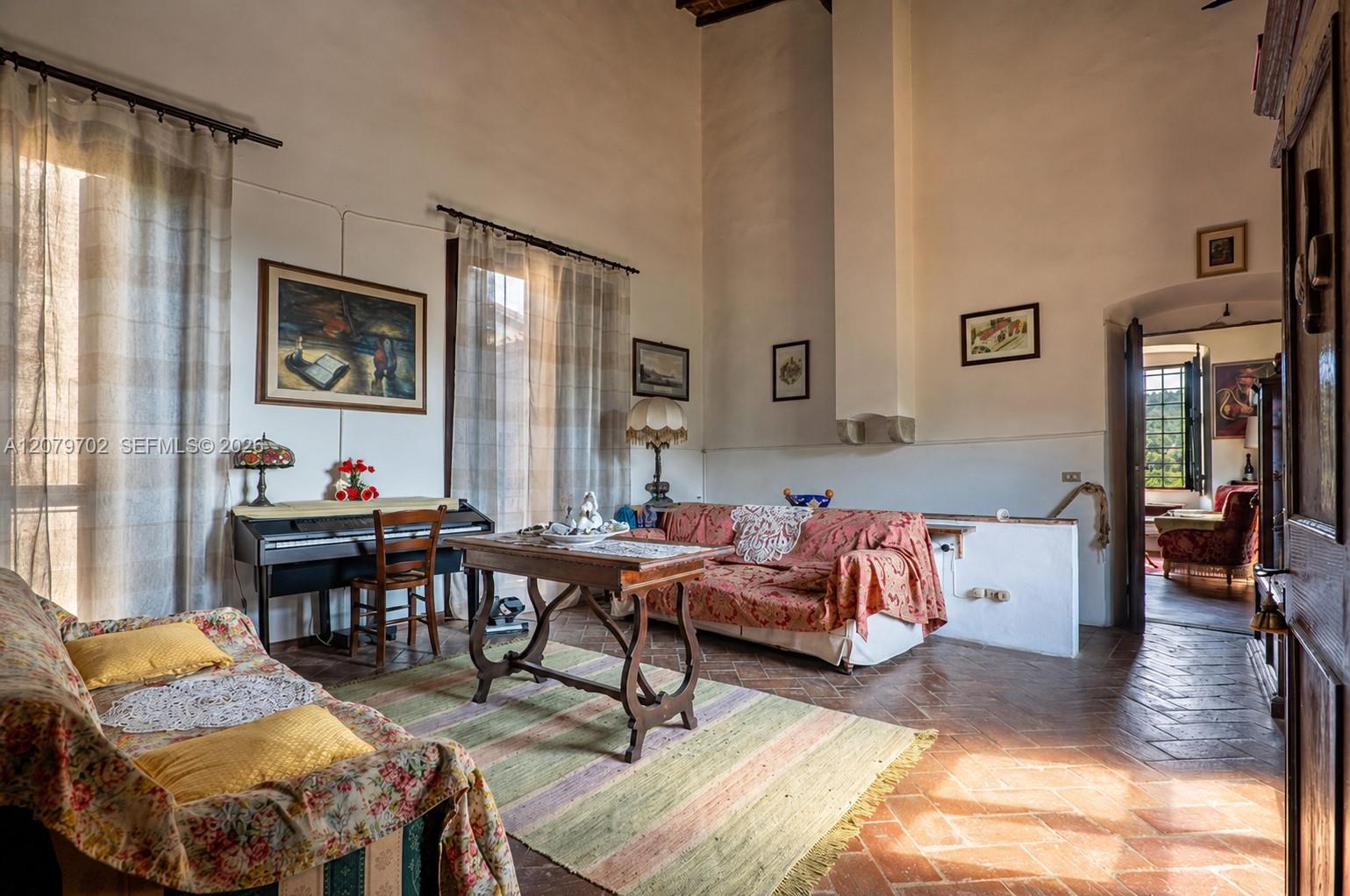 Luxurt Villa for Sale in Tuscany Max Mlekus Italy