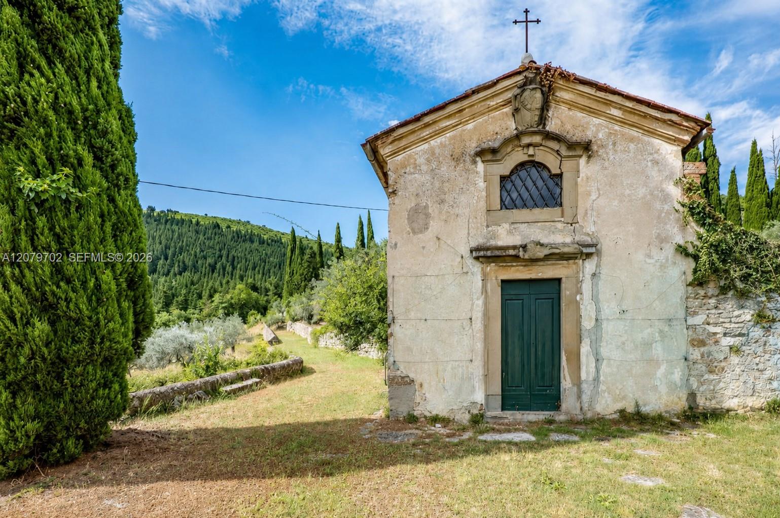 Luxurt Villa for Sale in Tuscany Max Mlekus Italy