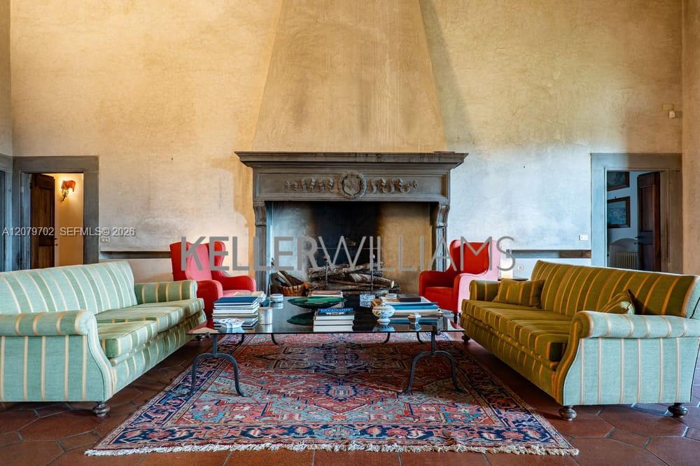 Luxurt Villa for Sale in Tuscany Max Mlekus Italy