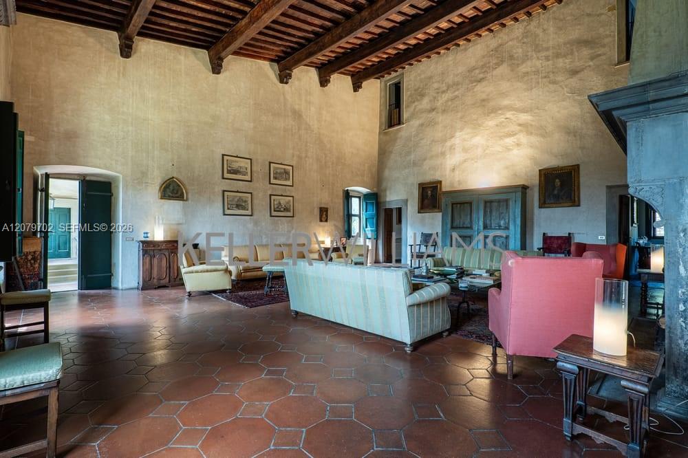 Luxurt Villa for Sale in Tuscany Max Mlekus Italy