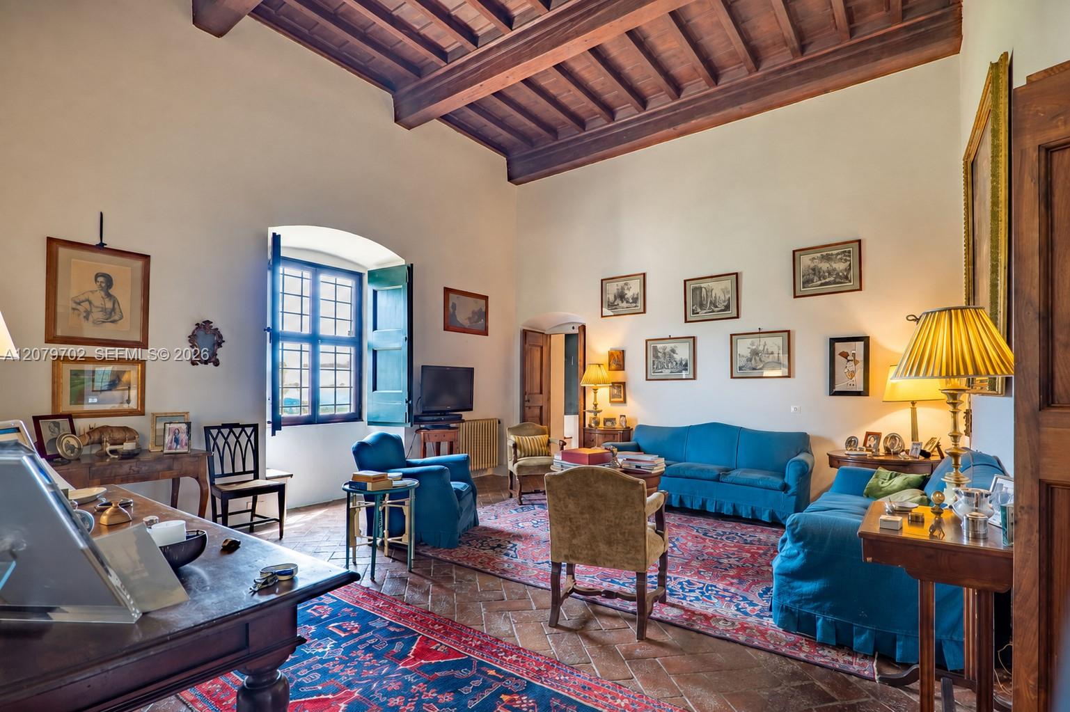 Luxurt Villa for Sale in Tuscany Max Mlekus Italy