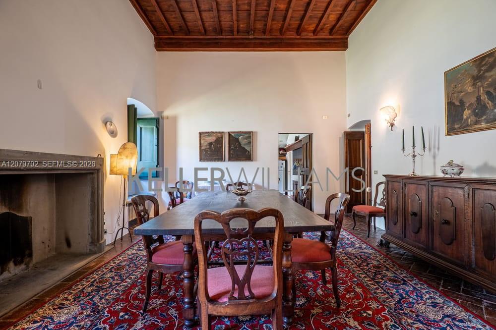 Luxurt Villa for Sale in Tuscany Max Mlekus Italy