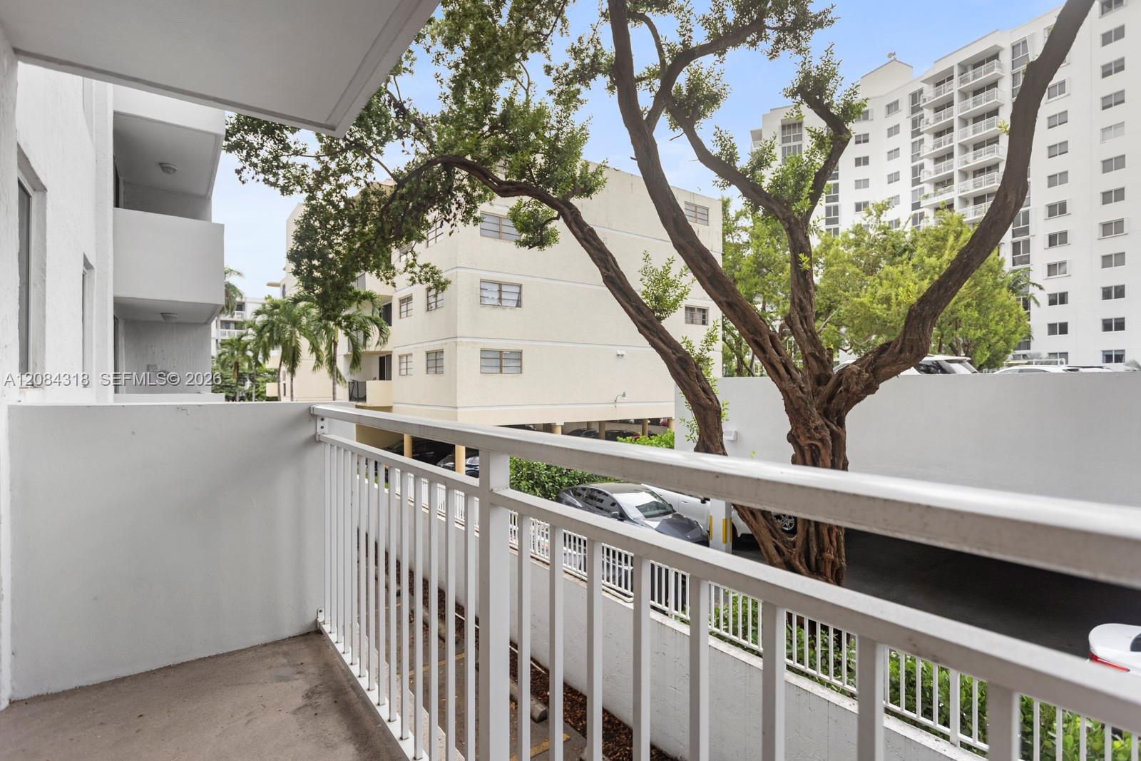 1666 West Ave # 211