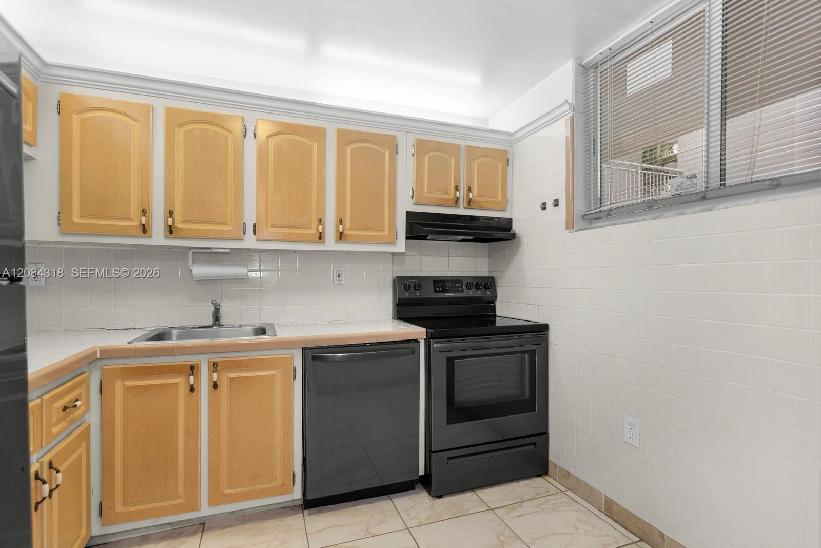1666 West Ave # 211