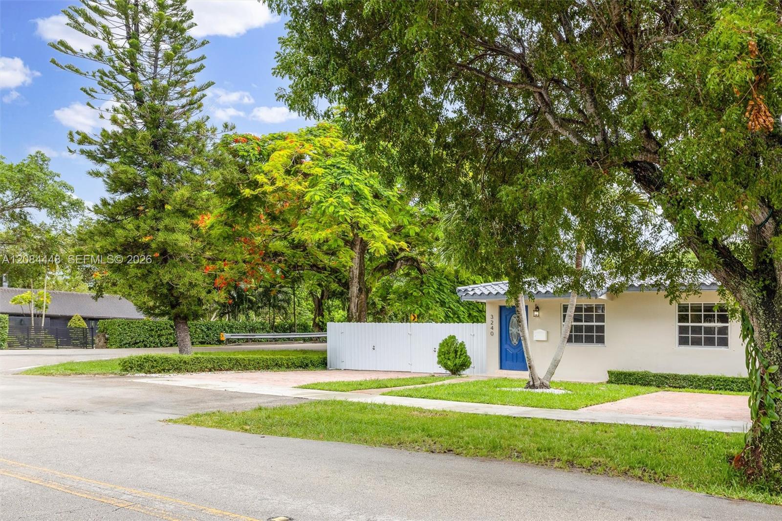 3240 SW 69th Ave