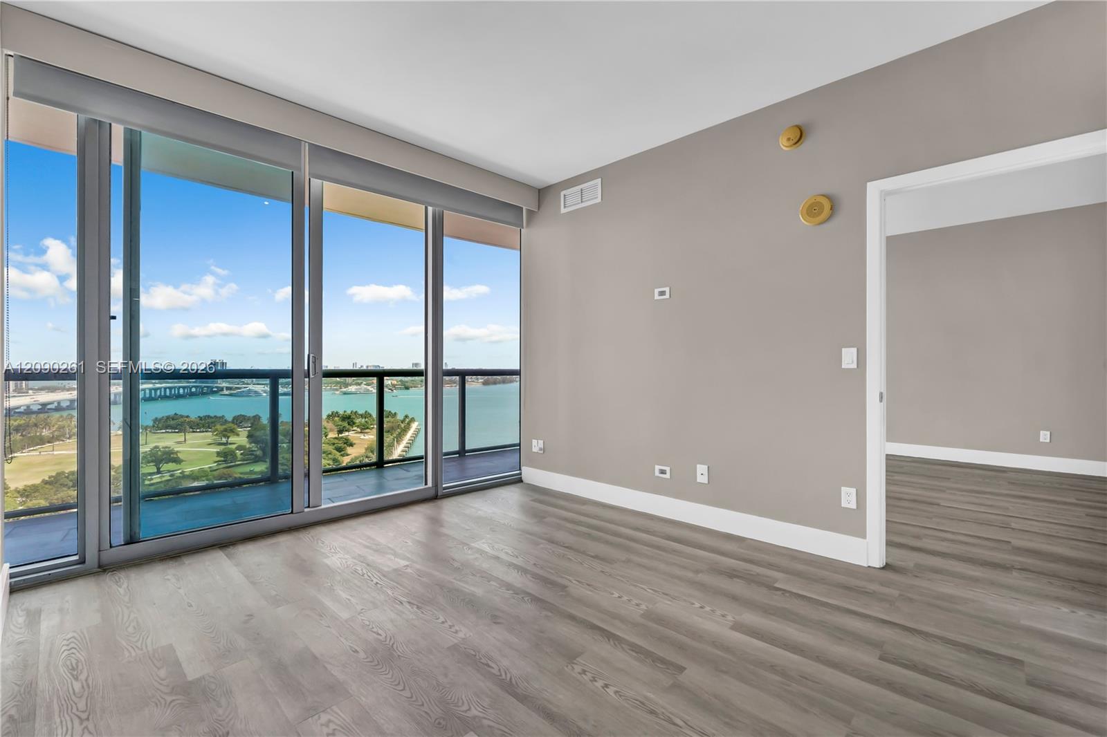 888 Biscayne Blvd # 1710