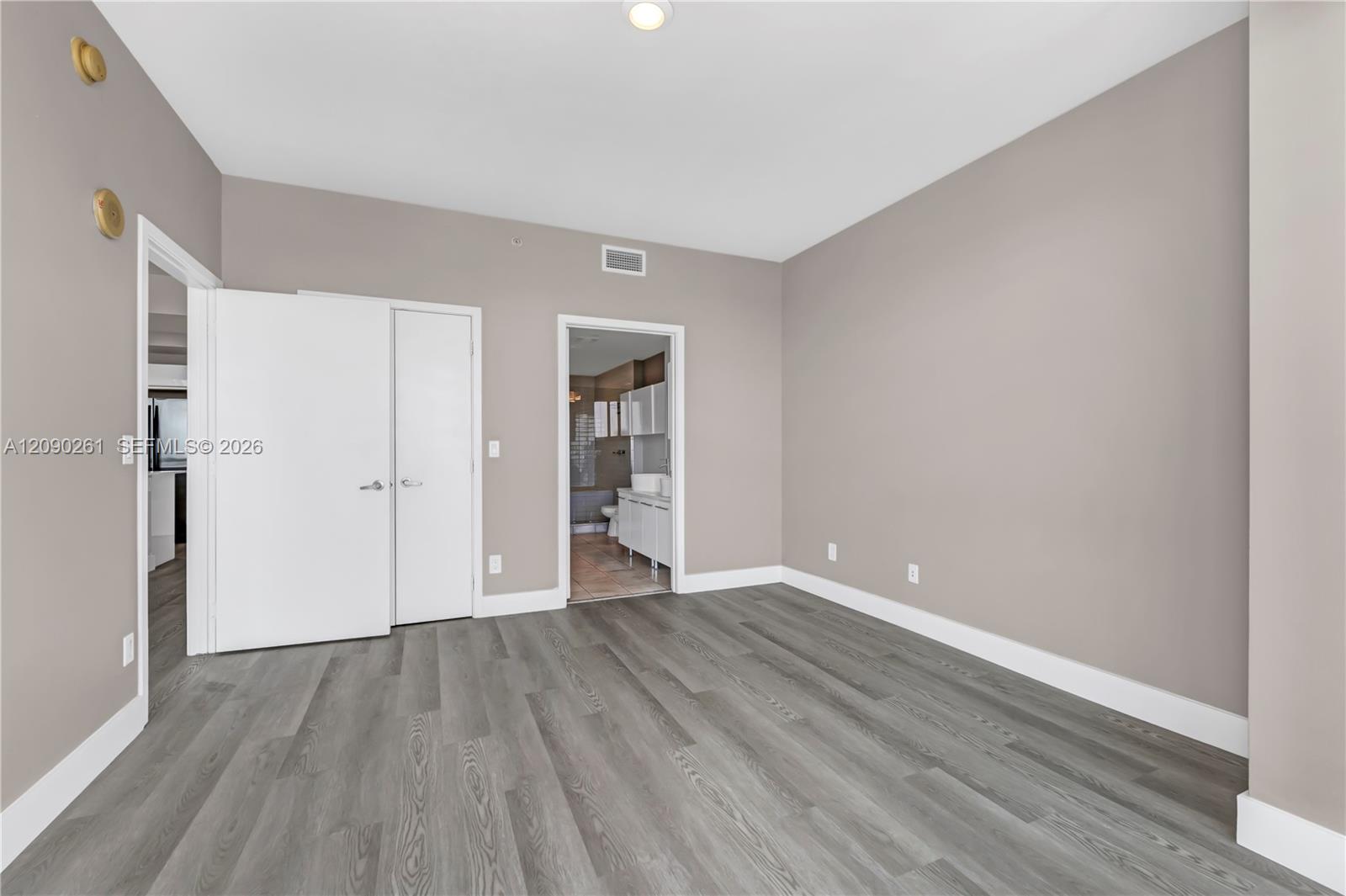 888 Biscayne Blvd # 1710