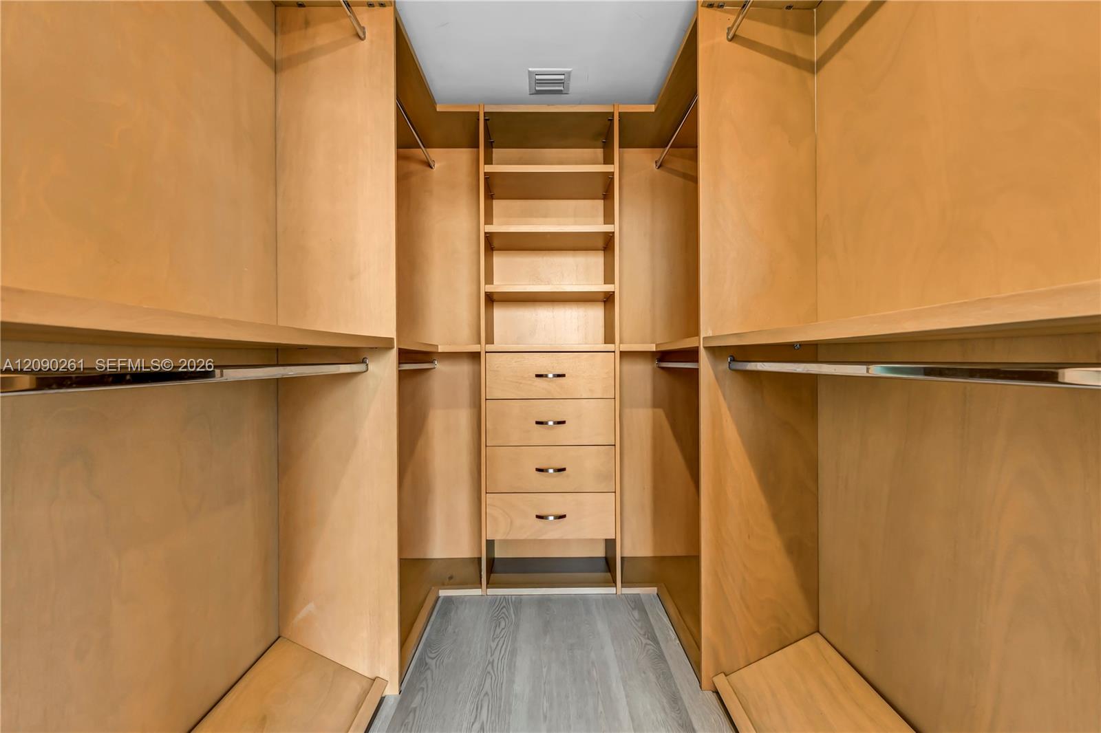 888 Biscayne Blvd # 1710