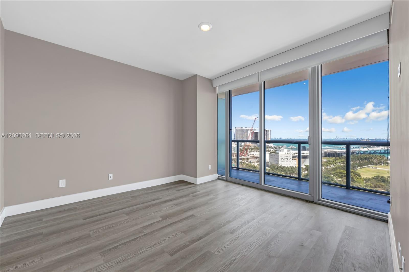 888 Biscayne Blvd # 1710