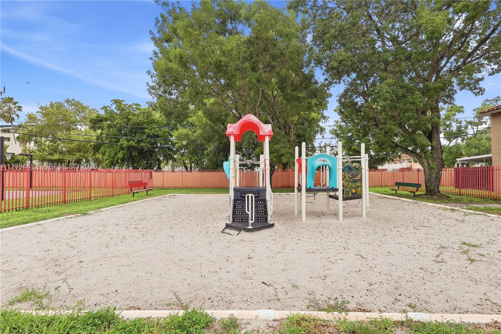 2655 W 67th Pl # 13 Unit: 14-13