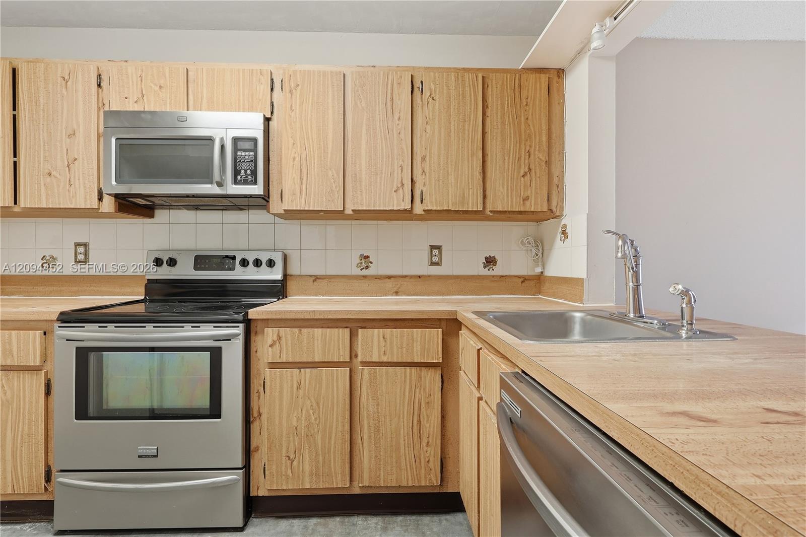 2655 W 67th Pl # 13 Unit: 14-13