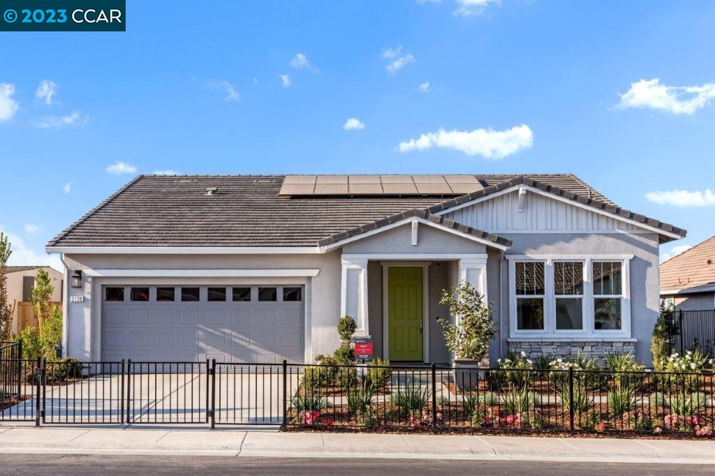 3176 Ridgecrest Dr
