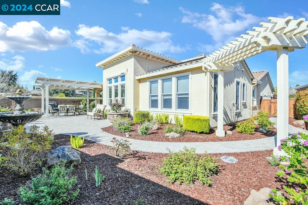1691 Gamay Ln