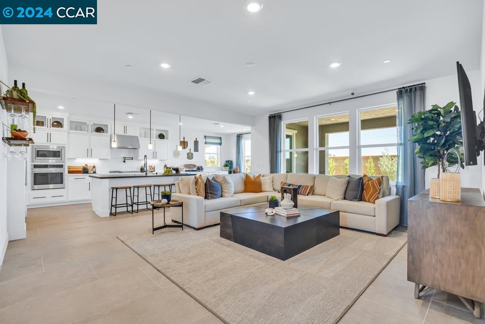 3017 Mosaic Way