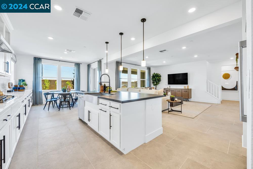 3017 Mosaic Way