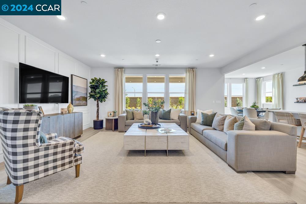 3009 Mosaic Way