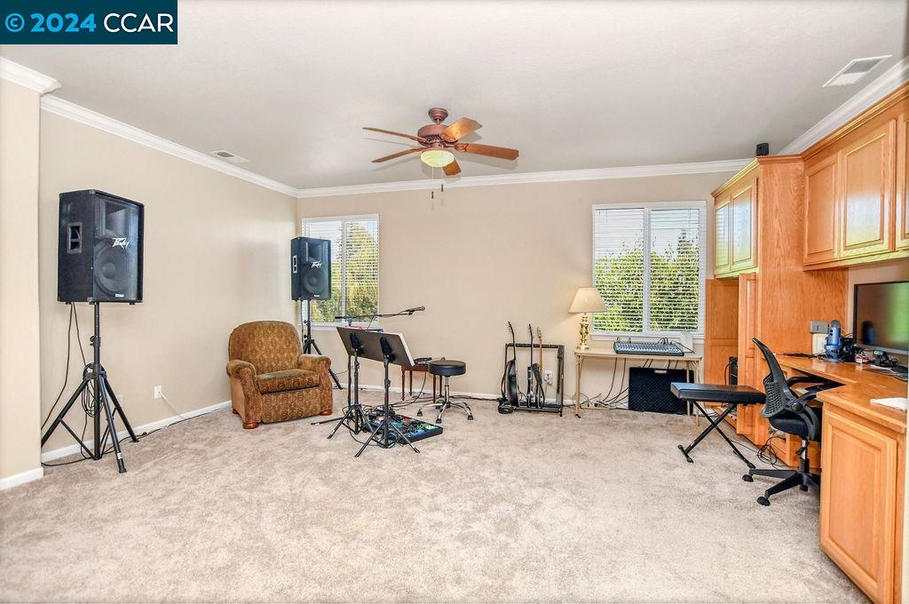 601 Campania Ct