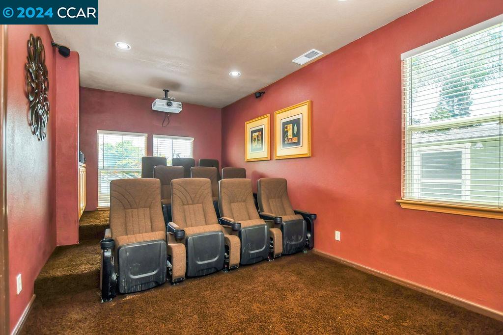 601 Campania Ct