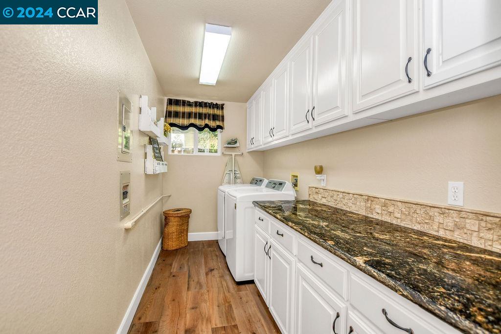 601 Campania Ct