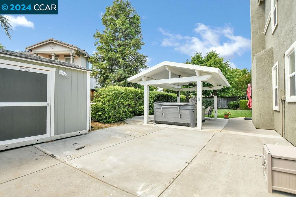601 Campania Ct