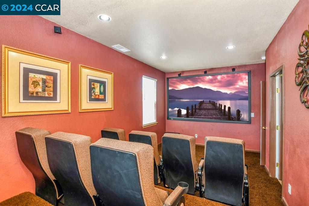 601 Campania Ct