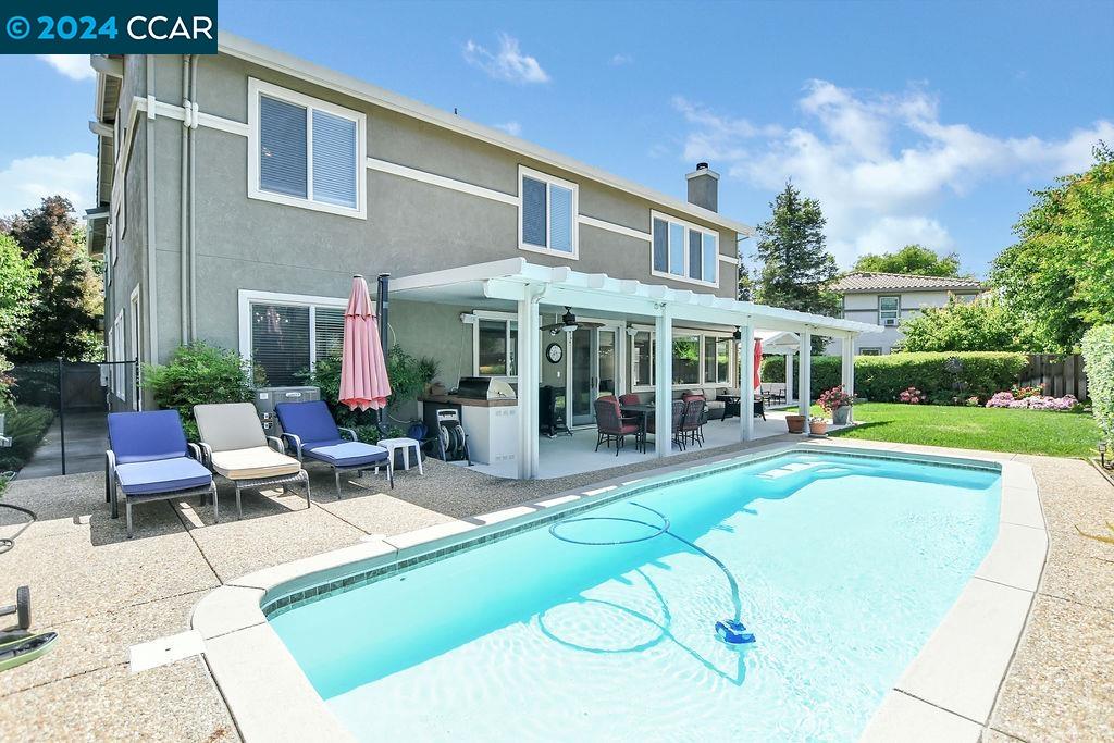 601 Campania Ct