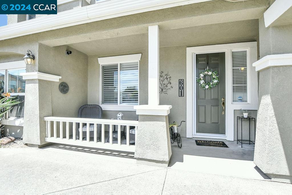 601 Campania Ct