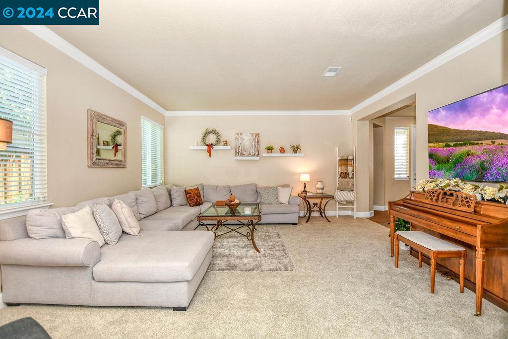 601 Campania Ct