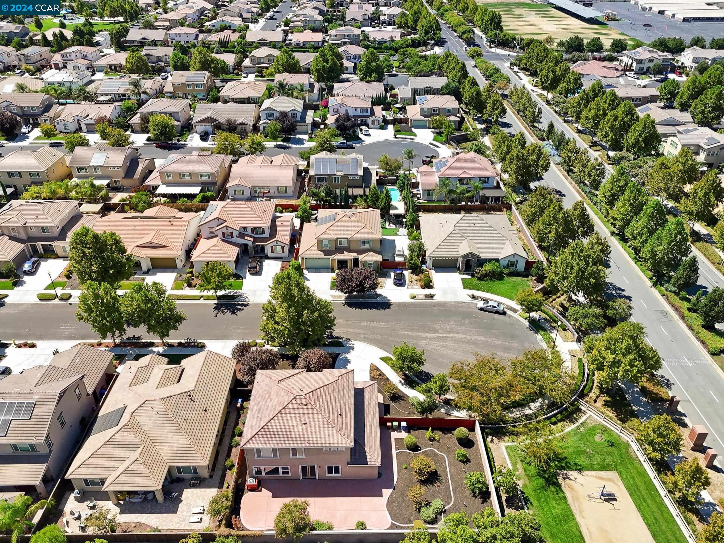 1418 Ridgefield Court
