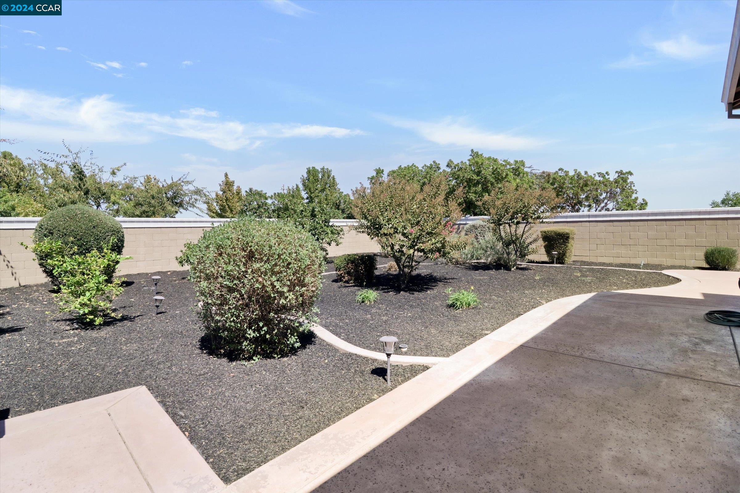 1418 Ridgefield Court