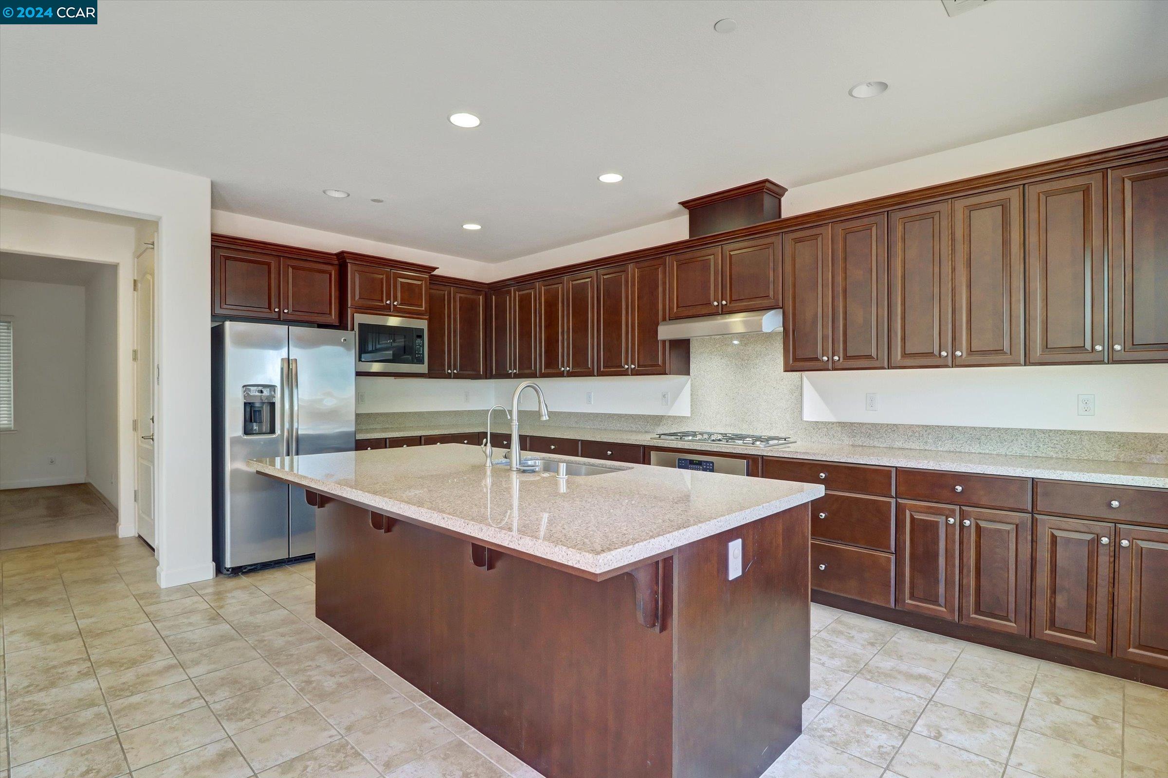 1418 Ridgefield Court