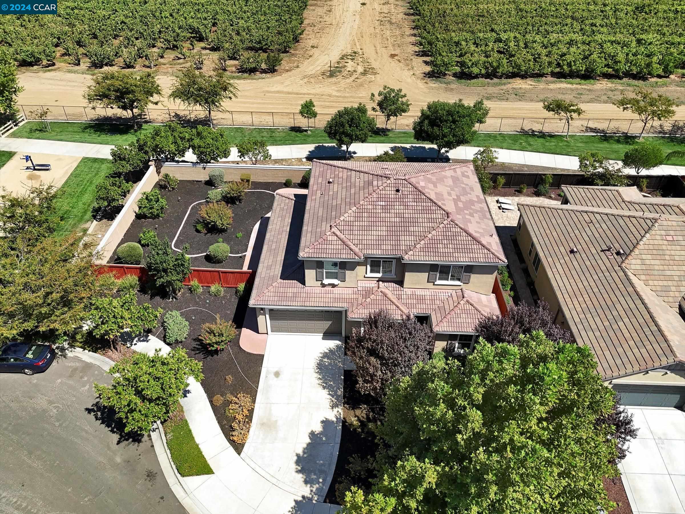 1418 Ridgefield Court