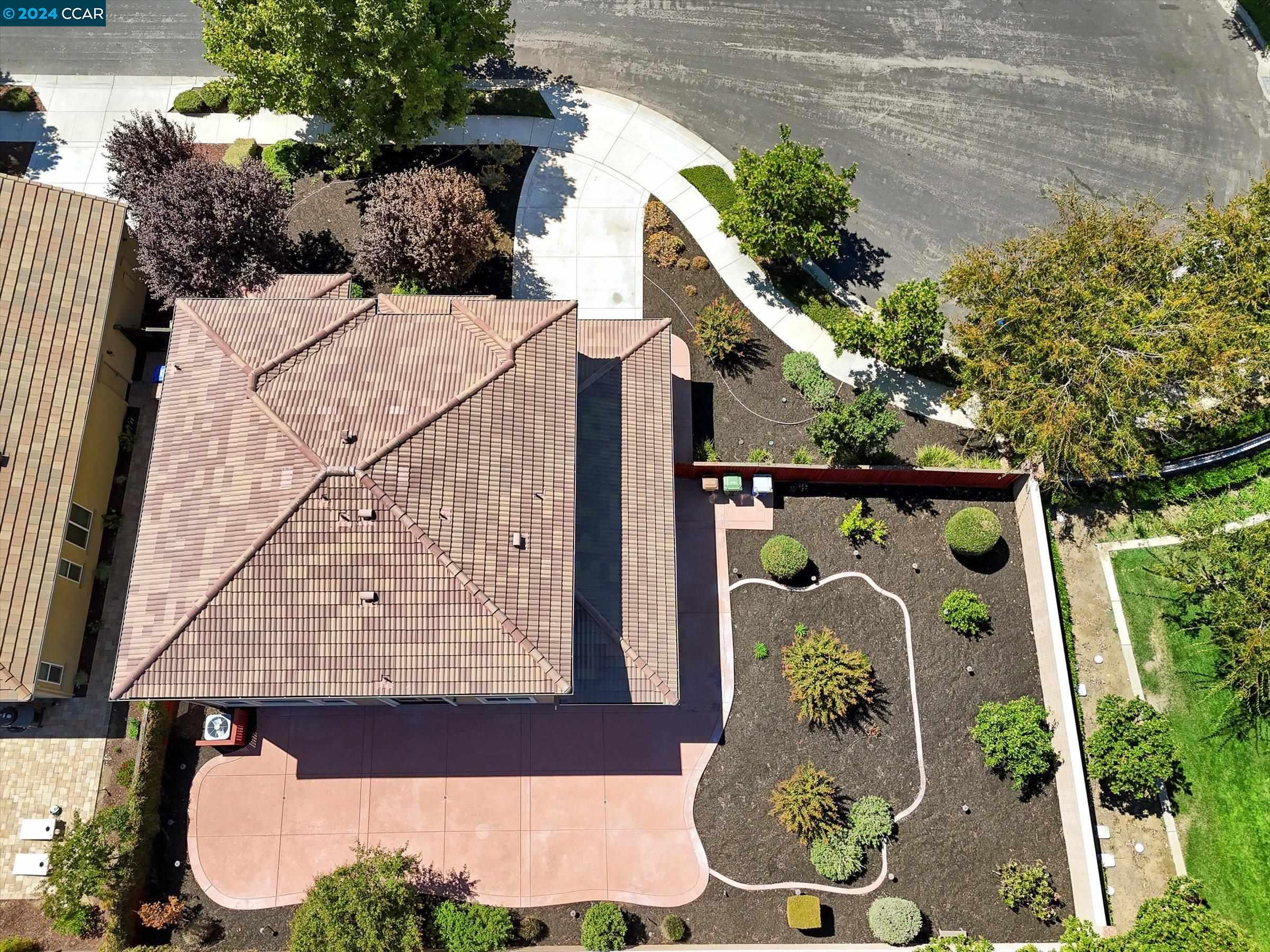 1418 Ridgefield Court