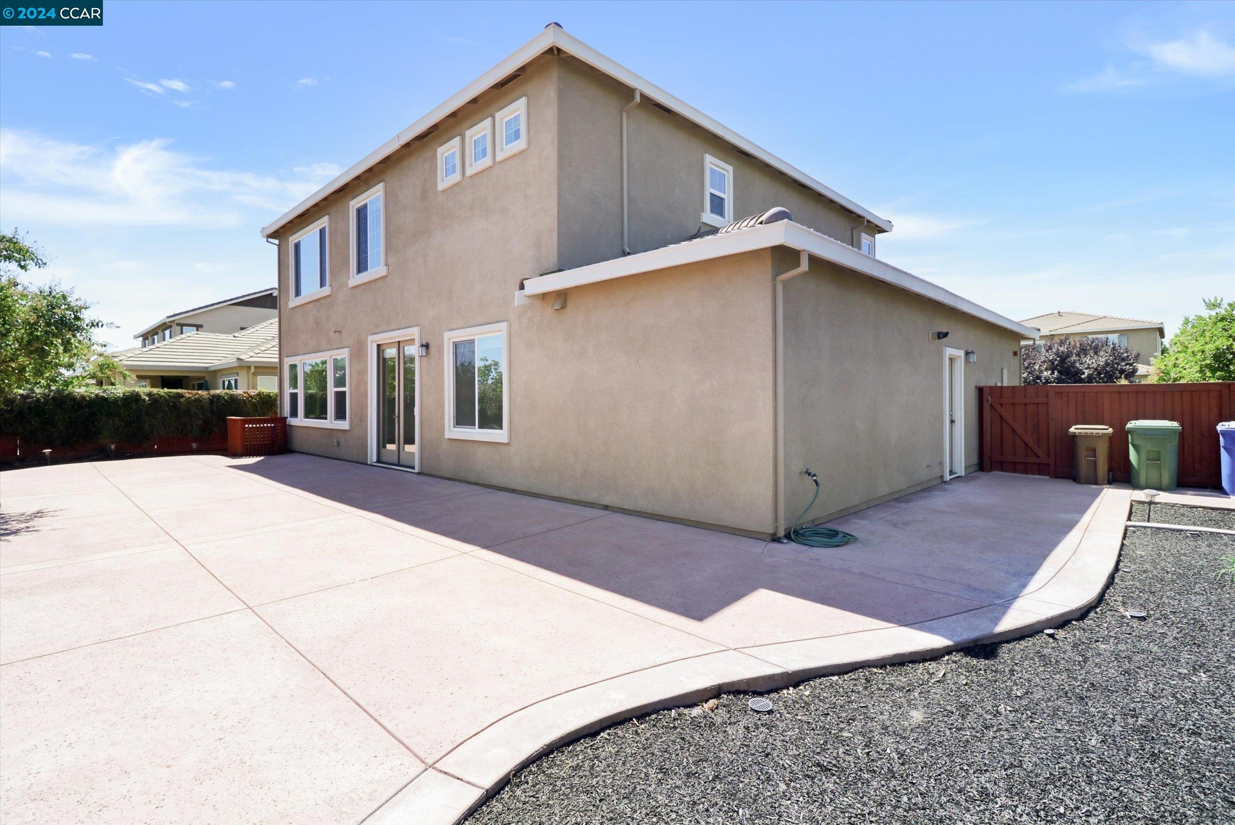 1418 Ridgefield Court