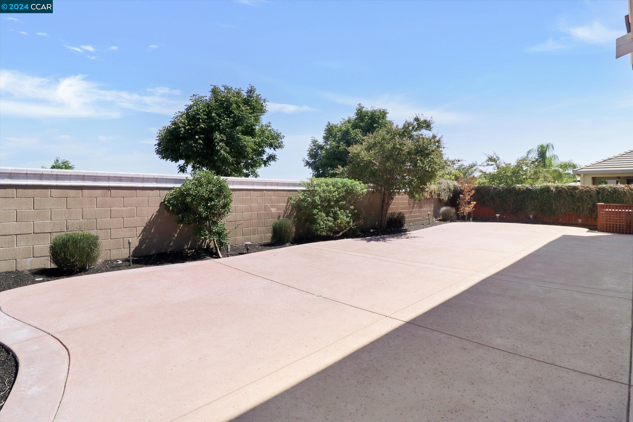 1418 Ridgefield Court