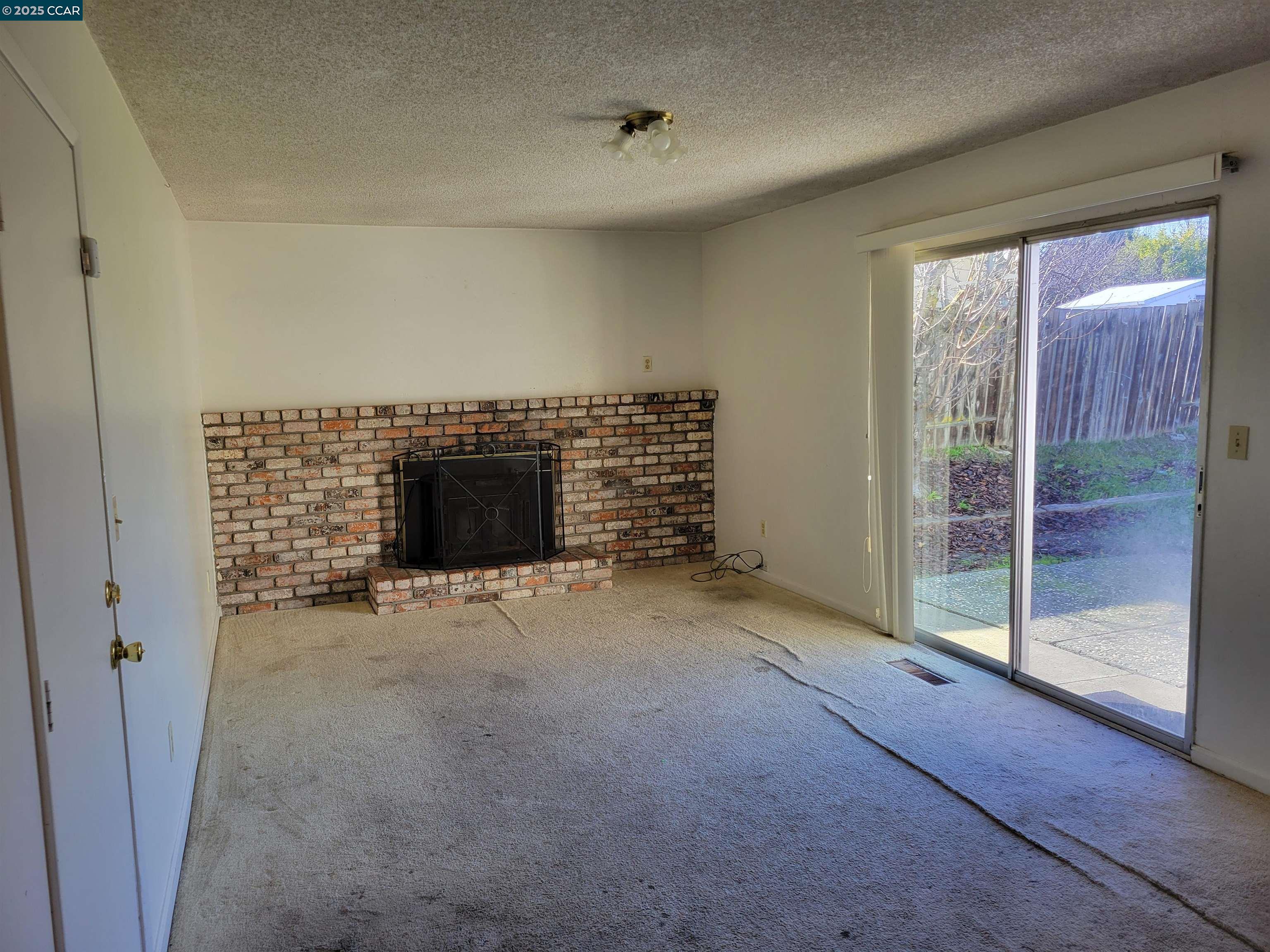 373 Atherton Ave