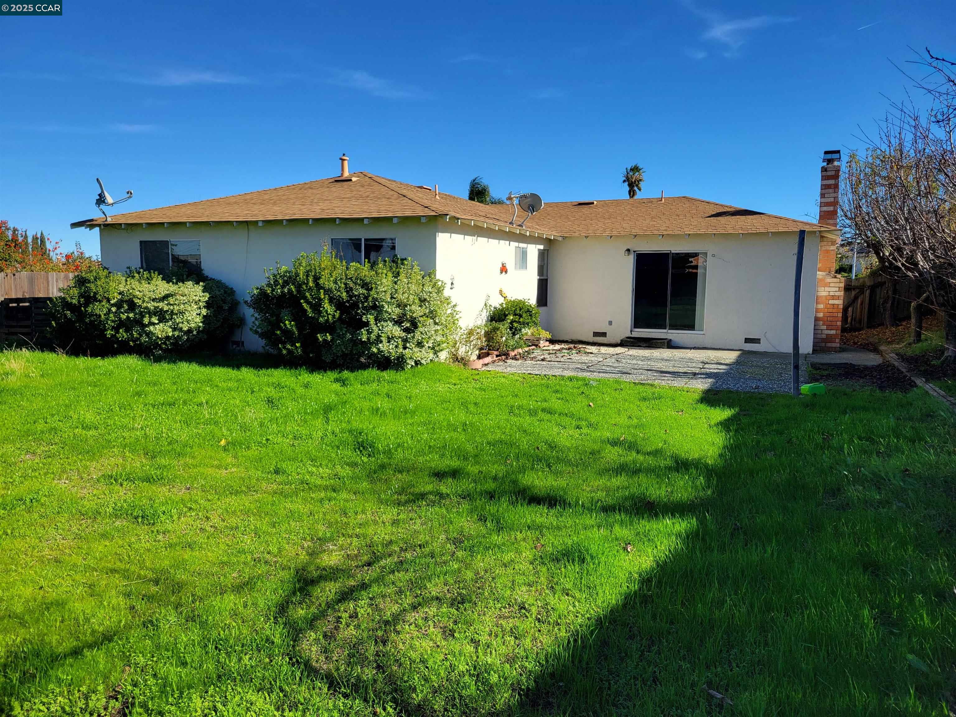 373 Atherton Ave