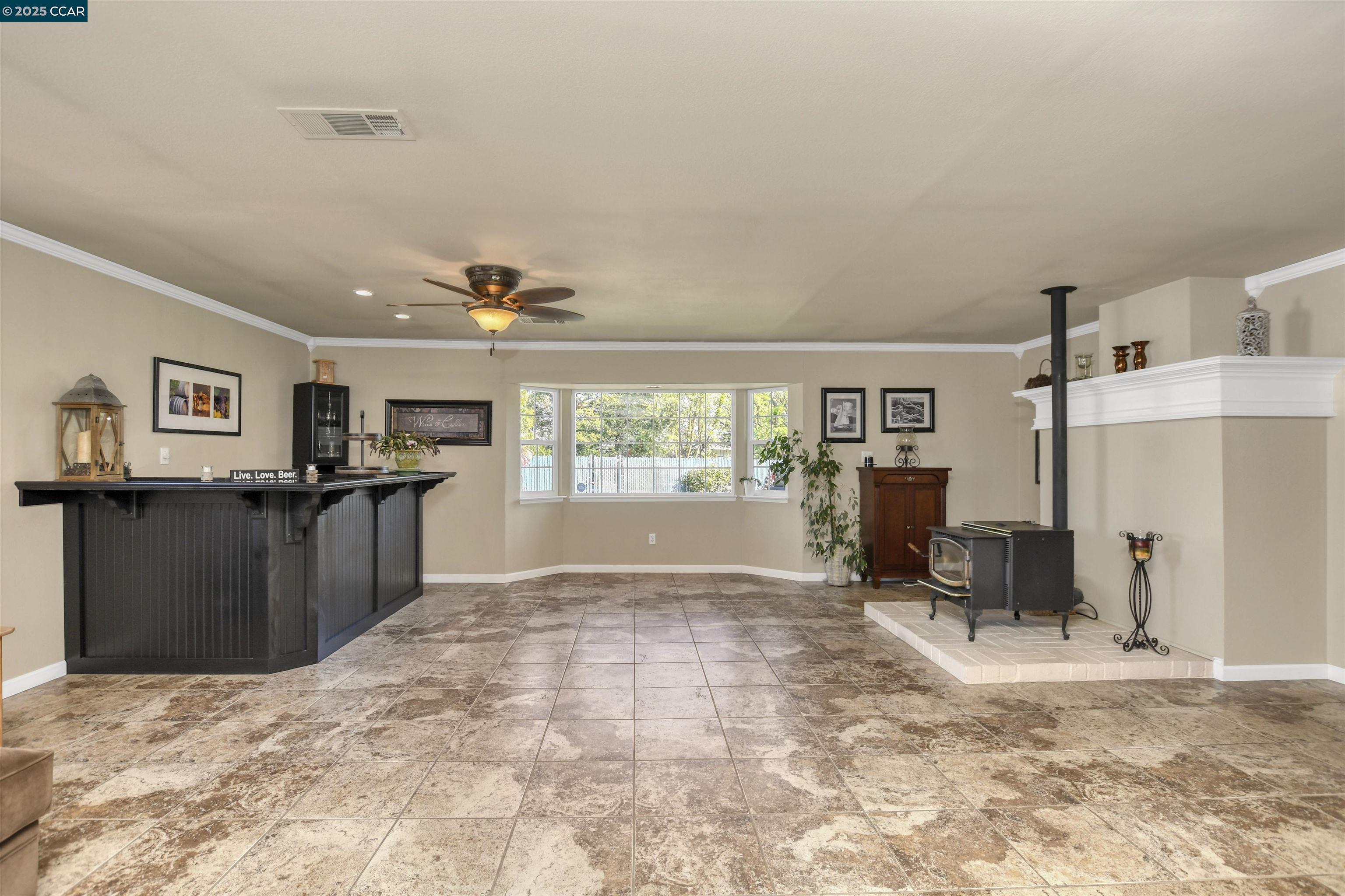 2571 Anderson Ln