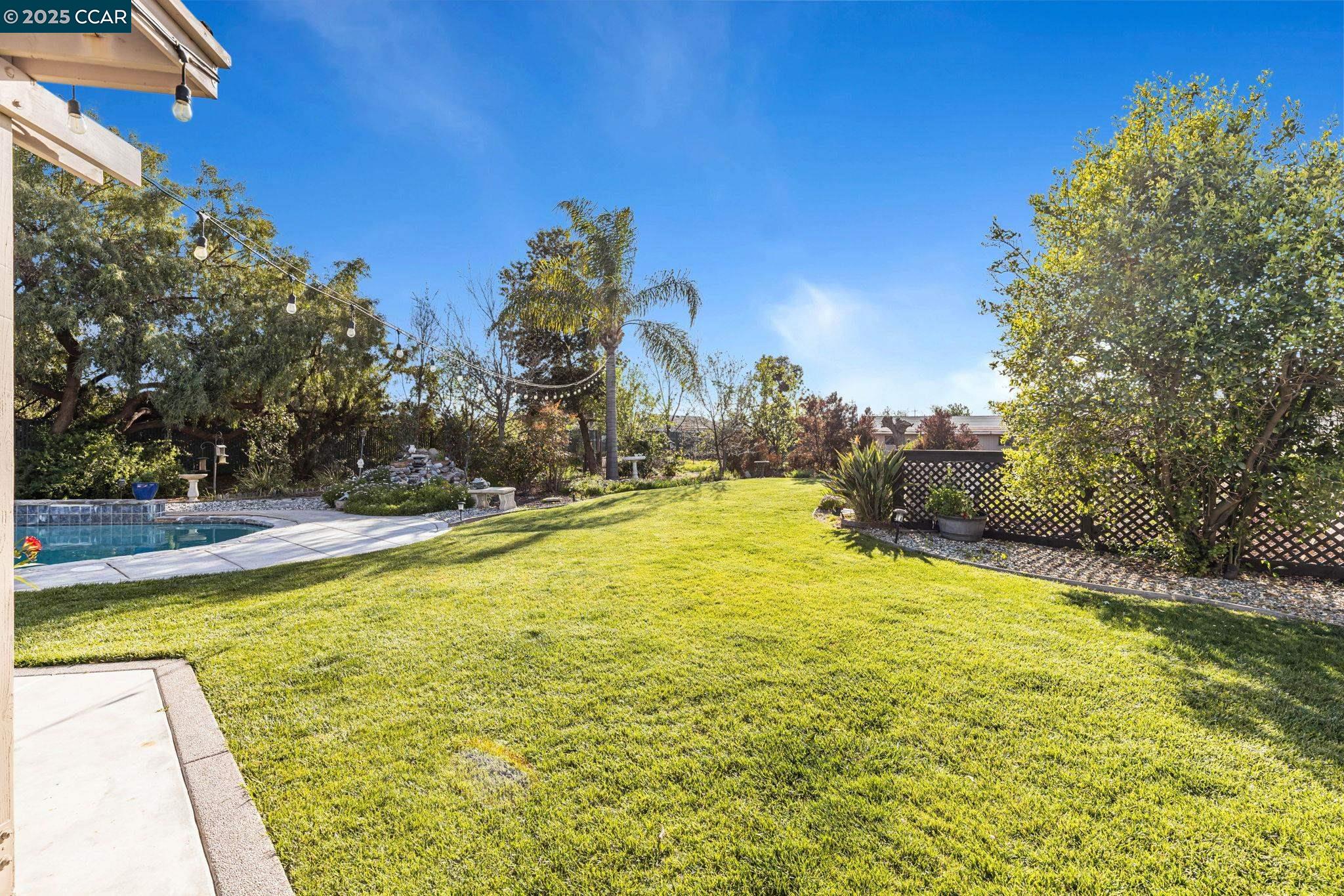 2571 Anderson Ln