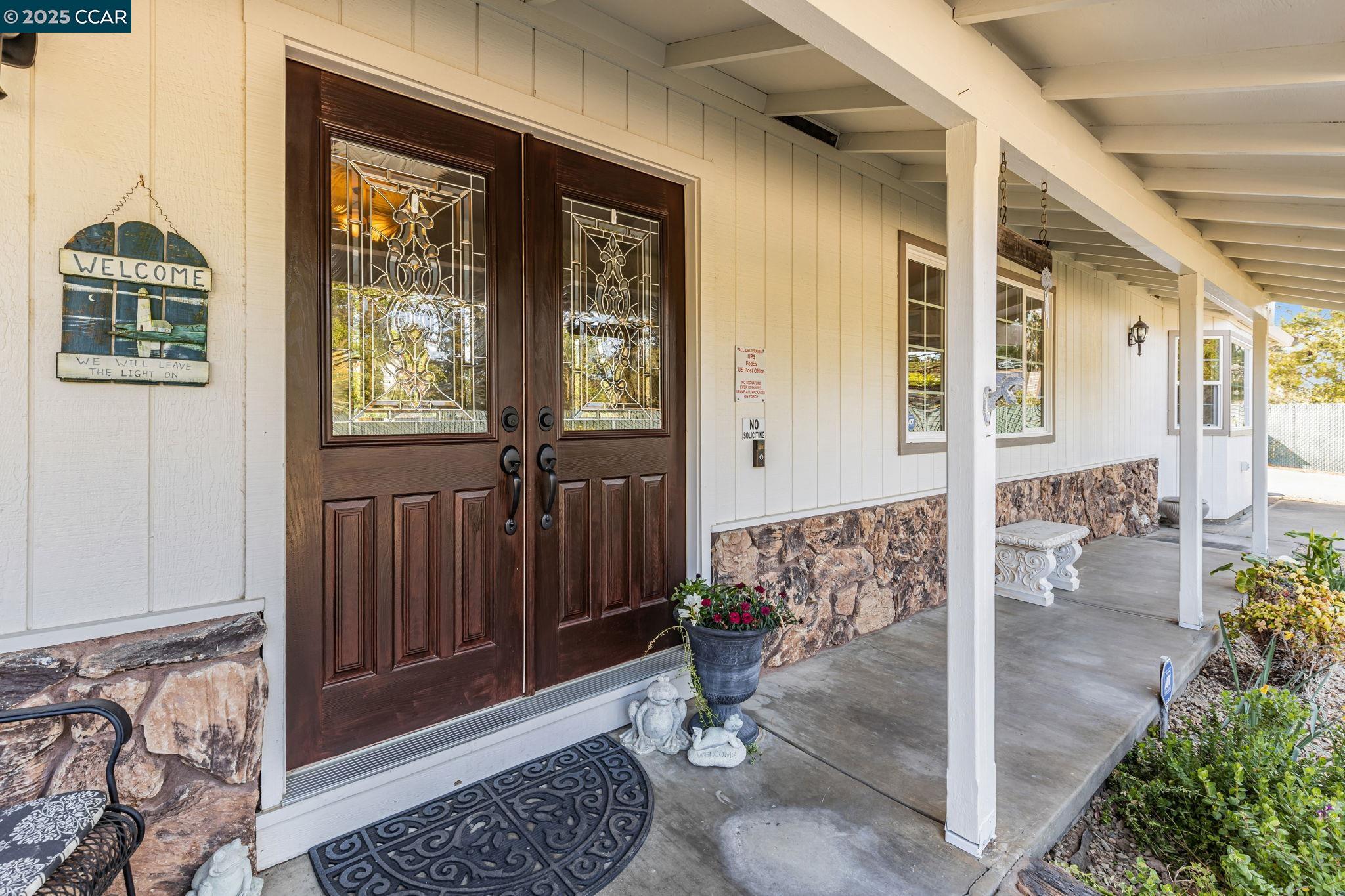 2571 Anderson Ln