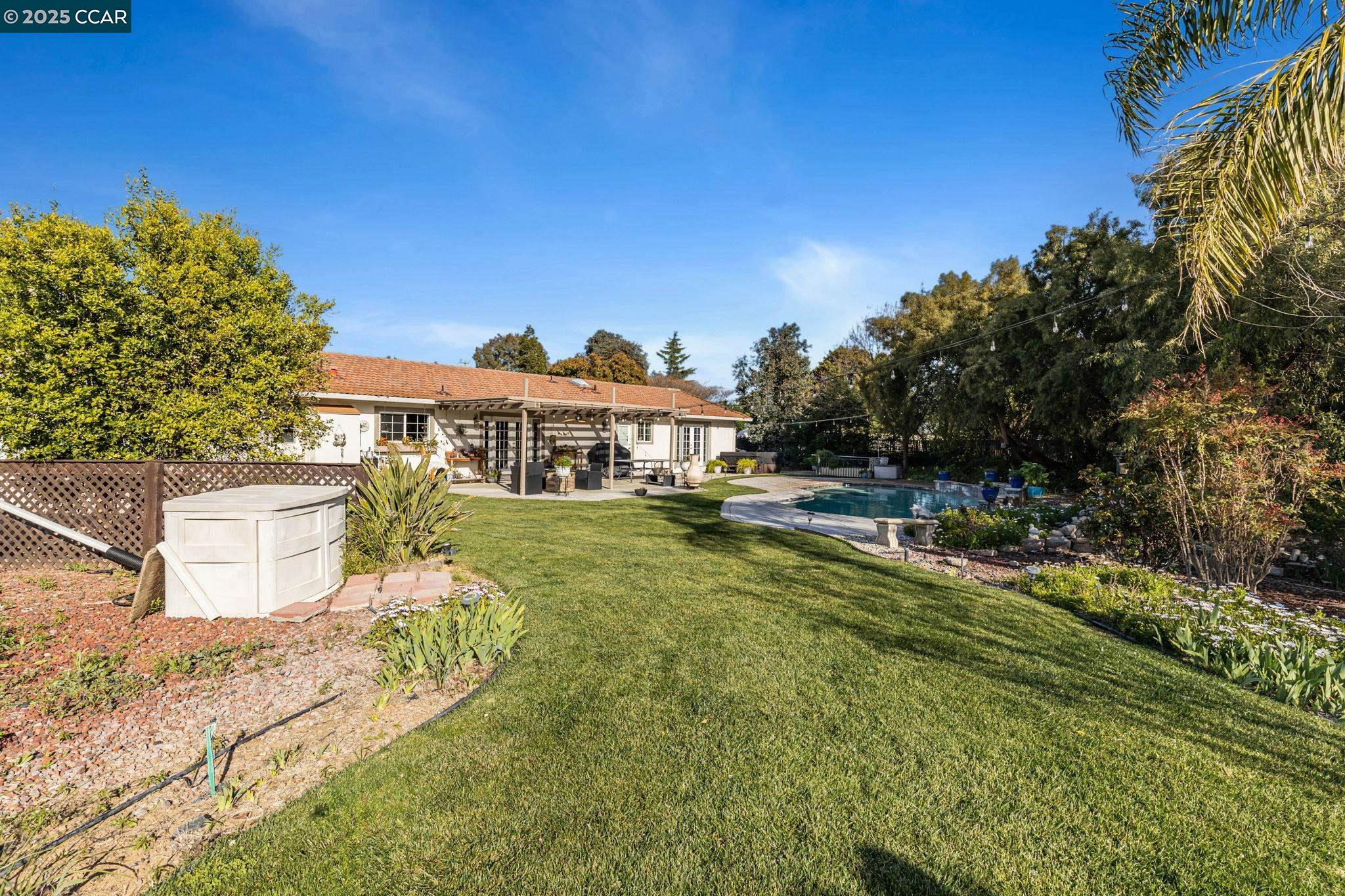 2571 Anderson Ln