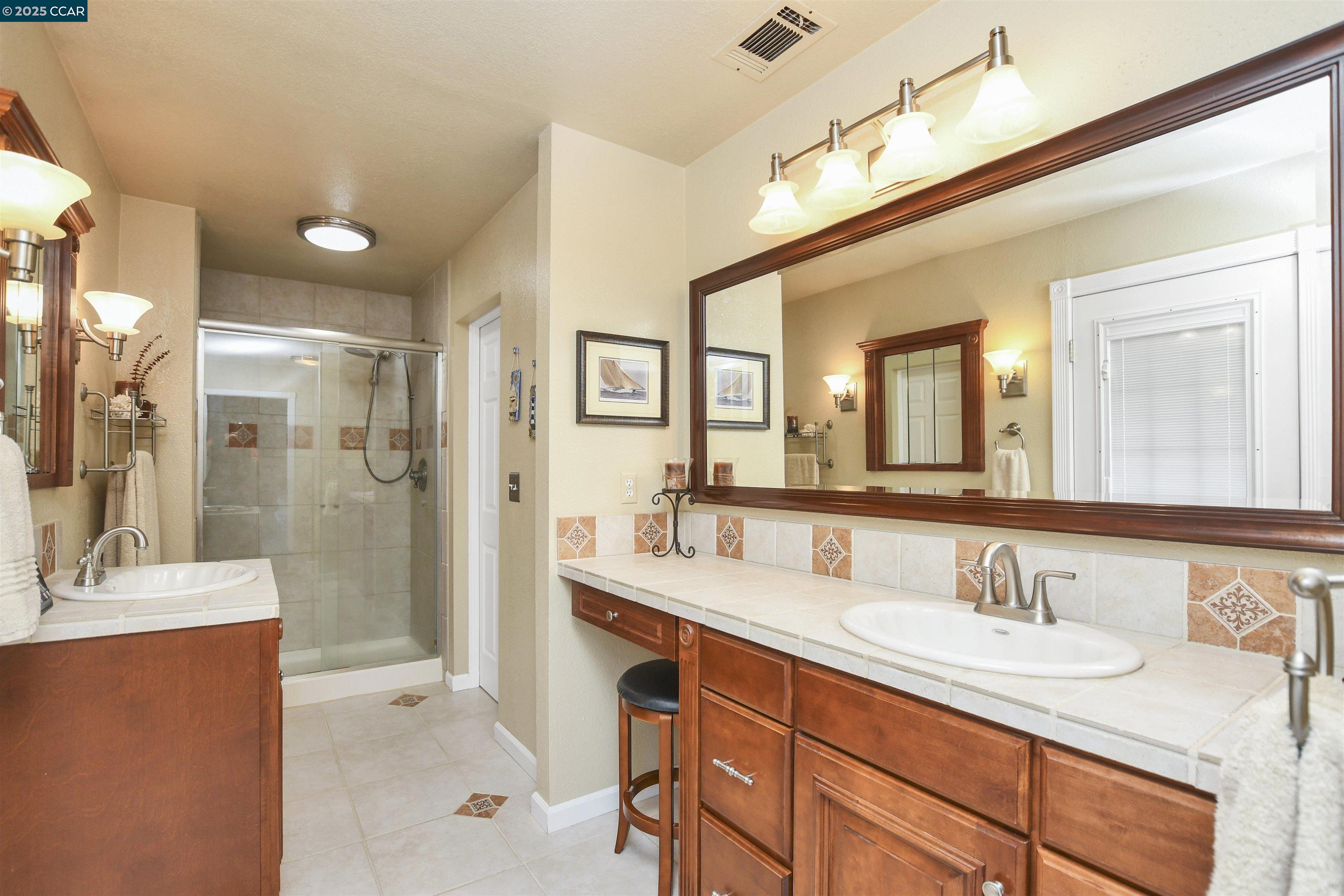 2571 Anderson Ln